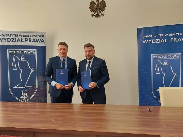 Podpisanie umowy o współpracy między Wydziałem Prawa Uniwersytetu w Białymstoku a Krajową Izbą Doradców Podatkowych