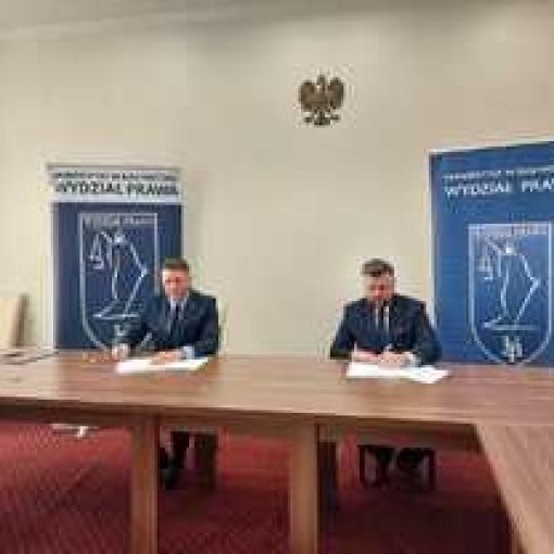 Podpisanie umowy o współpracy między Wydziałem Prawa Uniwersytetu w Białymstoku a Krajową Izbą Doradców Podatkowych